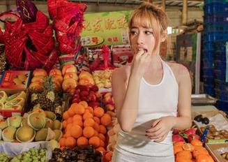 AISS爱丝(钻石版) – 文静的肉色裙，高清下的细节让我按捺不住啊！