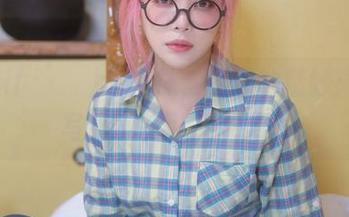 Dami(퀸다미)与网袜，相遇的精妙：精选写真能够引发的灵感