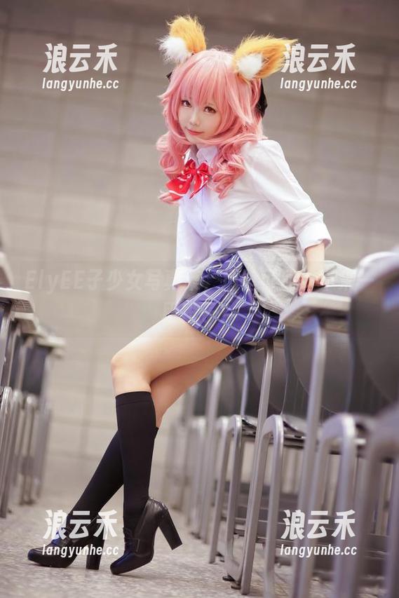 ElyEE子少女写真集，墙壁可瓦，不来一段段子？