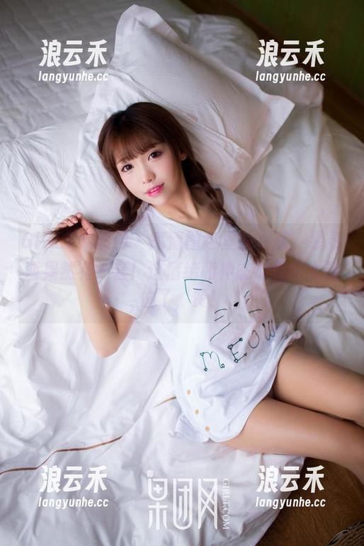GIRLT果团网 - 高清图包里的女孩，裴希西果然有一套！这情绪和神态捕捉得太到位了，赞！