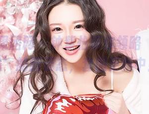 GIRLT果团网 – 钟紫怡带你领略‘爱穿网袜’的新姿态，套图更新中！