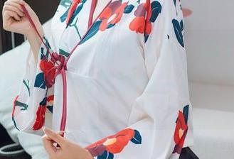 HuaYang花漾 – 新作上线，Cris_卓娅祺的空姐旅程，分享的每一张都滑入心间。