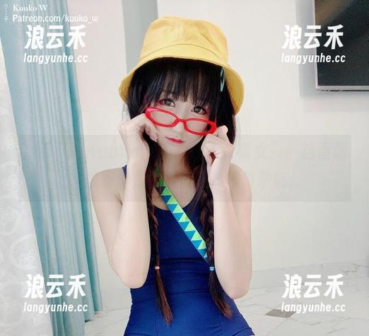 免费下载KuukoW的“愚人众镜女”，这画面让我有种烦恼的美感...好复杂哦...