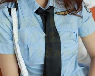 MFStar模范学院 – 快看这照片，陈怡曼穿的礼服，似乎在和镜头打招呼，还给我来了个俏皮wink！