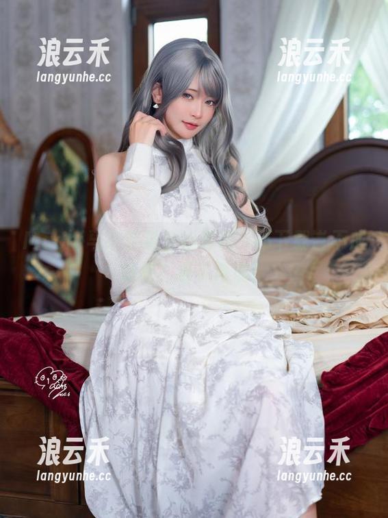 Machi马吉这组白丝写真，不下载岂不成遗憾？看了再说！
