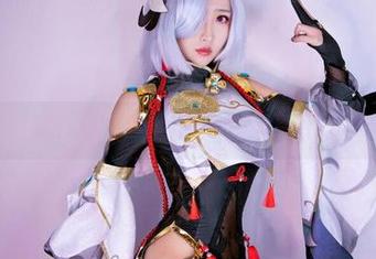花花公子的全套炸弹，MissWarmJ可真是个玩儿吃香的！