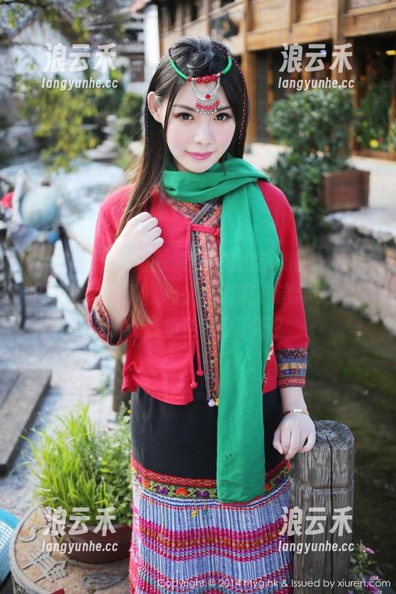MyGirl美媛馆-黄乐然 MyGirl美媛馆 - 黄乐然的新美图,一条牛仔裤搅动了我心里的涟漪,这年头,裤子都要争抢C位了吗?