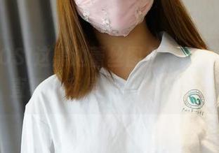 哦，ROSI这黑边蕾丝图包，高清到不敢直视，我是不是该怪它？