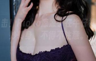 原图直击！Rioko凉凉子在牛仔裤里的绝妙转身，不得不注意。