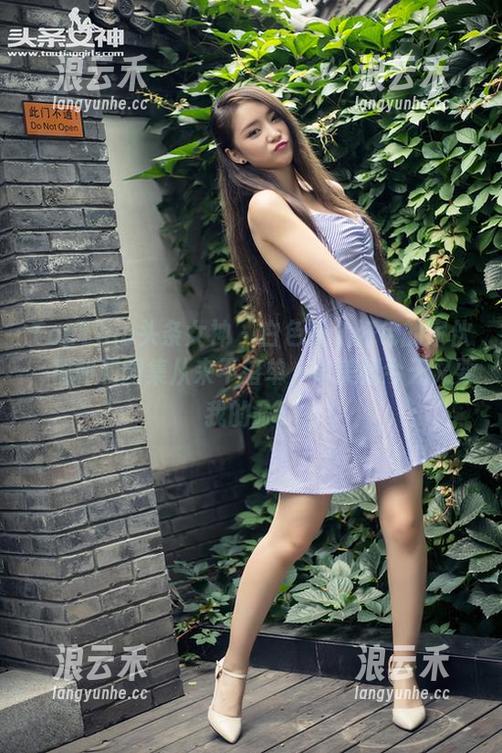 TouTiao头条女神 - 白色是个好色的家伙，福利和图集从来不落单，申美嫣今天又要我的命！