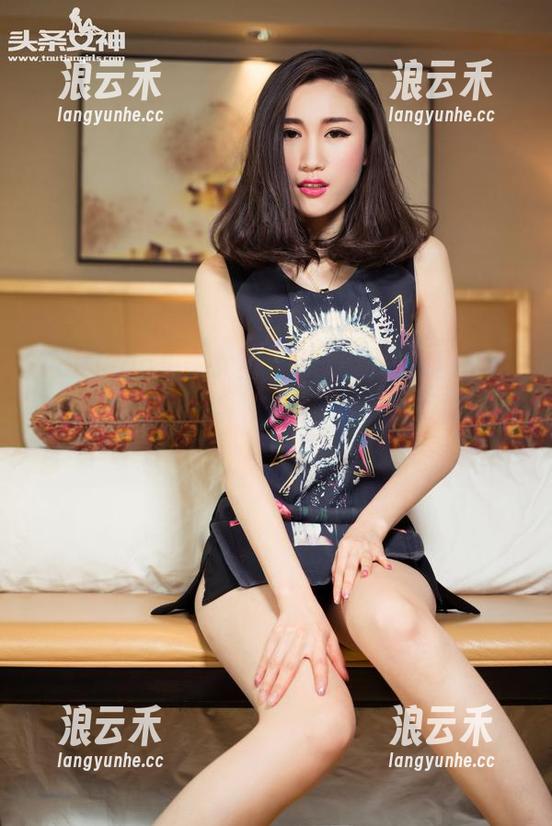 TouTiao头条女神-罗蔓蒂 TouTiao头条女神 - 罗蔓蒂的JK图片合集,给你‘校园’的错觉,实际上我只在家!