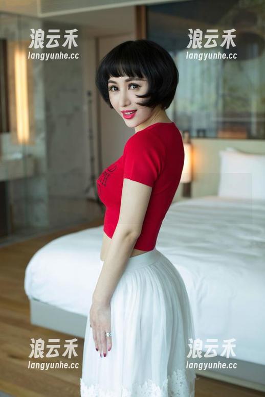 UGirls尤果网-周妍希 UGirls尤果网 - 经历了一场穿衣风波,周妍希连衣裙写真居然更新啦!