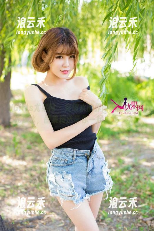 UGirls尤果网 - 突破水的界限：陈宝拉的死库水，图集精选带你一起“戏”水！