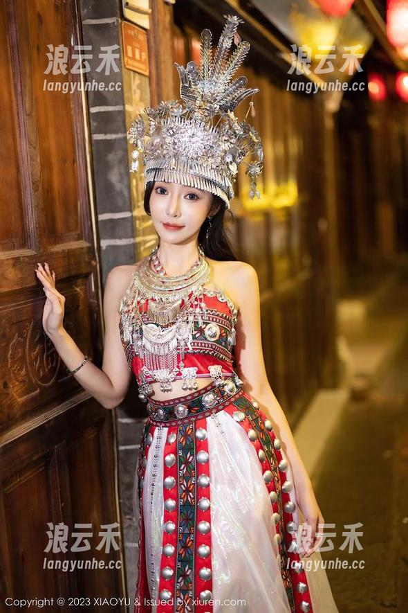 XIAOYU语画界 - Cris_卓娅祺的油亮写真就像一道光，先下载再沉思？