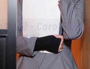 Xiuren秀人网 – Carol周妍希空姐传说：无圣光是真，大叔们都哭了！