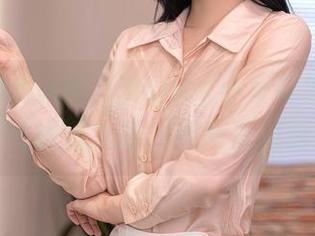 Xiuren秀人网 – nancy小姿与海边的美图：盐气横流之时，她简直闪瞎我的眼