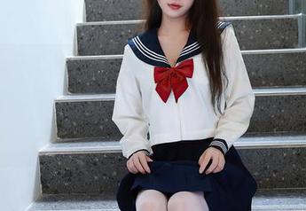 Xiuren秀人网 – 安然maleah的全套粉色写真，不会让我误以为这是个甜品广告吧？