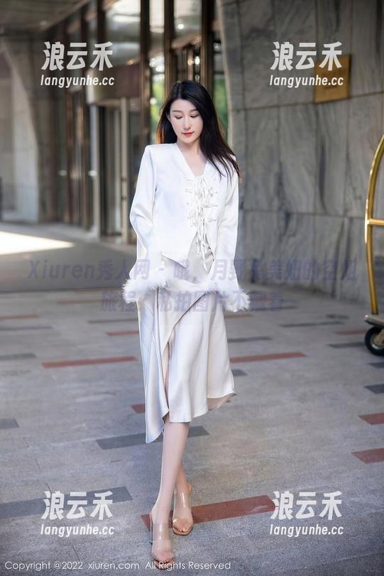 Xiuren秀人网-月野兔美妞 Xiuren秀人网 - 哦,月野兔美妞的空姐旅程:私拍图片不藏着