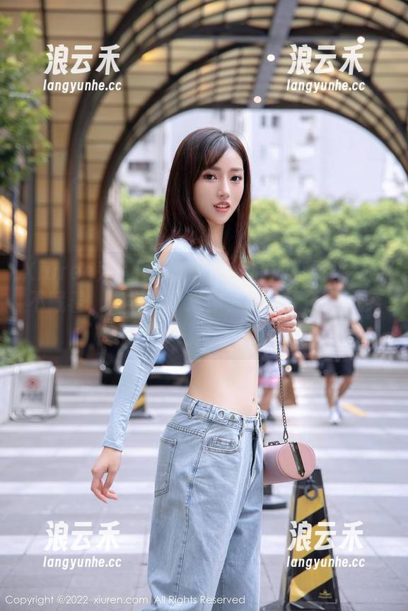 Xiuren秀人网 - 玥儿玥er的油亮风采完全不藏着，花式套图送你，尽享无压力的免费！