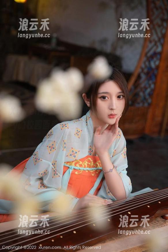 Xiuren秀人网 - 全套原图，颜浅浅Cindy的校园画卷，她的每一个姿态都让人想问：这是哪个剧透？