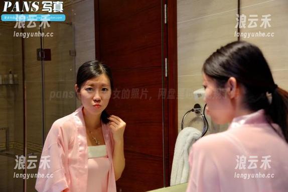 pans - 梦梦修女的照片，网盘里也太犯规了吧