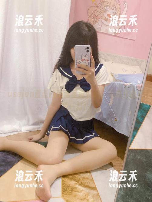 usejan蓝蓝的网盘圣诞特辑，写真作品给我一打！