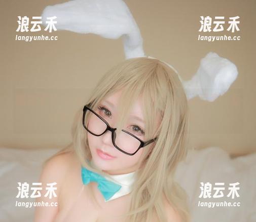 图库中サク(saku)的2022年Fantia写真：我分享的仅是我的随意，别太认真！
