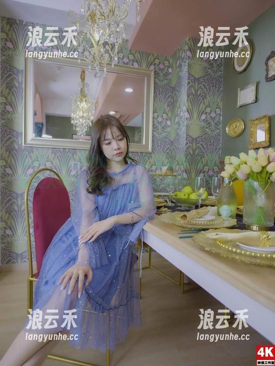 丽柜 - 你敢相信吗？甜甜的美腿私拍竟然能让人误以为自己变成了腿部模特！原图尽在此！