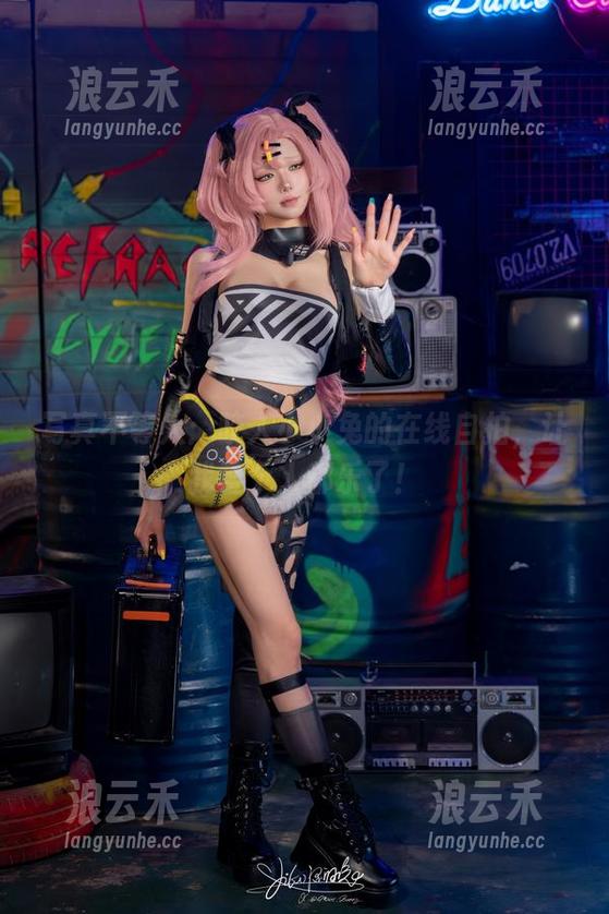 写真不等人：咬人小小兔的在线自拍，让我整个人都乐了！