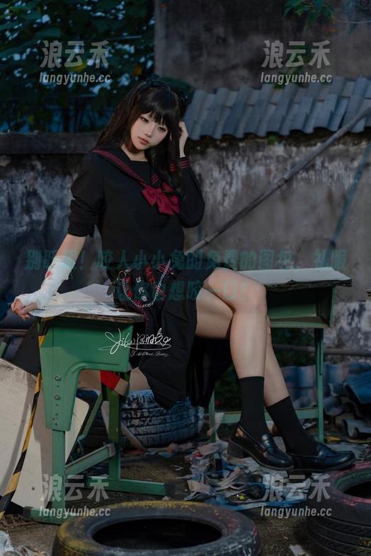 别眨眼！咬人小小兔的免费的图包，礼服让你也想咬一口！