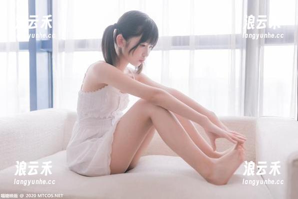 发现不一样的你，喵糖映画的恶魔JK制服写真集分享，被撩到了吧