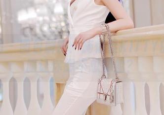 嗲囡囡 – 图包解密：施忆佳KITTY的水手服让你想不想划船？