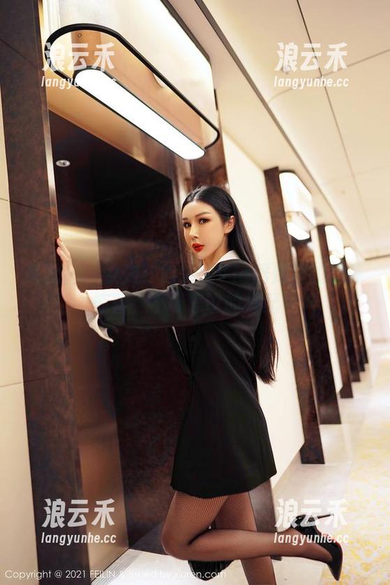 嗲囡囡 - 女友：晗大大Via图库里的意外惊喜，不可思议的搭配！
