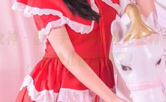头条女神 – 额，尹菲的比基尼福利和图包，眼神儿都要晃了！