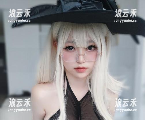 女主K在线，高清可见她的清纯气质，仿佛提前感受到春风。