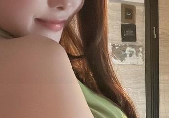微密圈 – 分享一下奶雯的红色小魅惑，没想到图片能让我这么迷失…