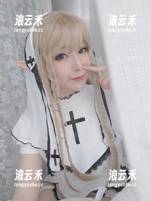 小容仔咕咕咕w 小容仔咕咕咕w在线更新肉丝图片,那个姿势,你们觉得呢?我就…默默在旁边。