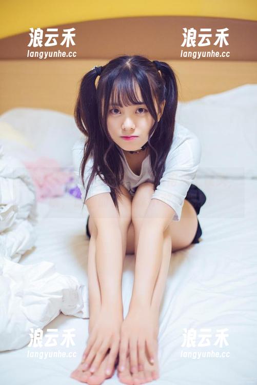 当小野妹子w的定制金莲旗袍遇上镜头，哦，那画面太美我不敢直视！