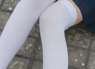 少女秩序 – 办公室里的小葵：一幅写真却有千种色彩