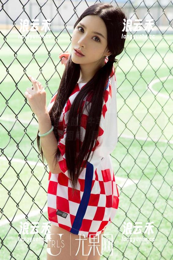 尤果网-李宝儿 尤果网 - 李宝儿的奶牛写真,太好玩了,快来逛图库!最新上线!