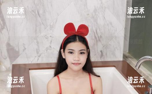 尤物馆-FoxYini孟狐狸 尤物馆 - 修女写真?FoxYini孟狐狸真会玩,完全是个颠覆传统的高手!