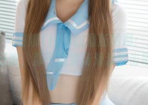 尤蜜荟 – 娜娜TINA的最新图册：海边吗？好吧，那干脆来场海浪暴击吧！