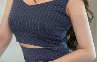 推女神 – 理想的办公现场：陈思琪的写真让人好想加班！