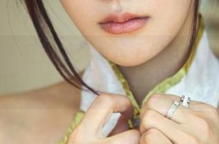 推女郎 – 有些时候，裙子像红旗一样在空气中飘荡，夏倪可的美图让我停不下来。
