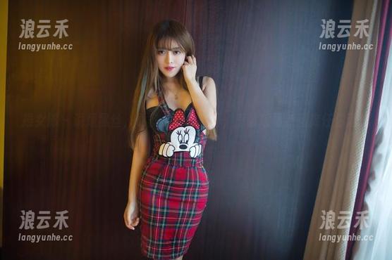 推女郎 - 说是黑丝，更多是一种氛围，王馨瑶最新图库任你遐想～