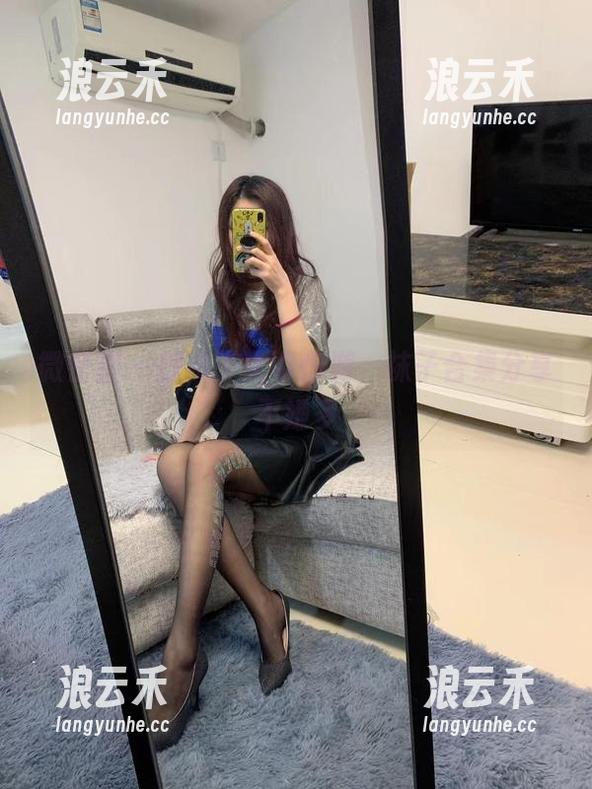 提袜少女 微密圈 - 提袜少女带你游,袜子合集分享不嫌多