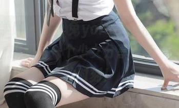 模范学院 – 桃小兔yolanda带来的私房写真，想和每一个少女分享这个‘心动’的时刻！