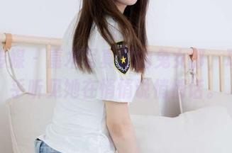 物恋传媒 – 嘉木写真里的兔女郎，耳边似乎听见她在悄悄说悄悄话。