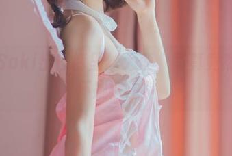 白金Saki出任裤里丝大使，写真竟然让人怀疑人生！