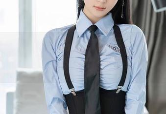 秀人网 – 余虞酱私拍，作品里渗透的圣诞却分外真实。